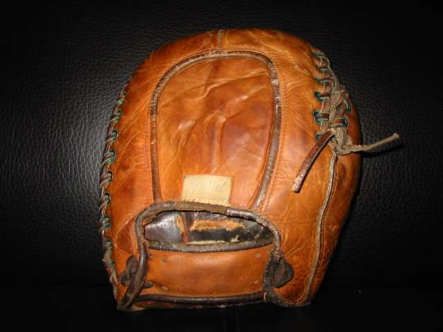 Ken Wel Basemitt Back